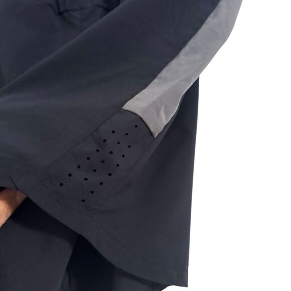 Mizuno Women's XL Black Running Alpha Short Athleisure Workout Gym - Picture 4 of 9